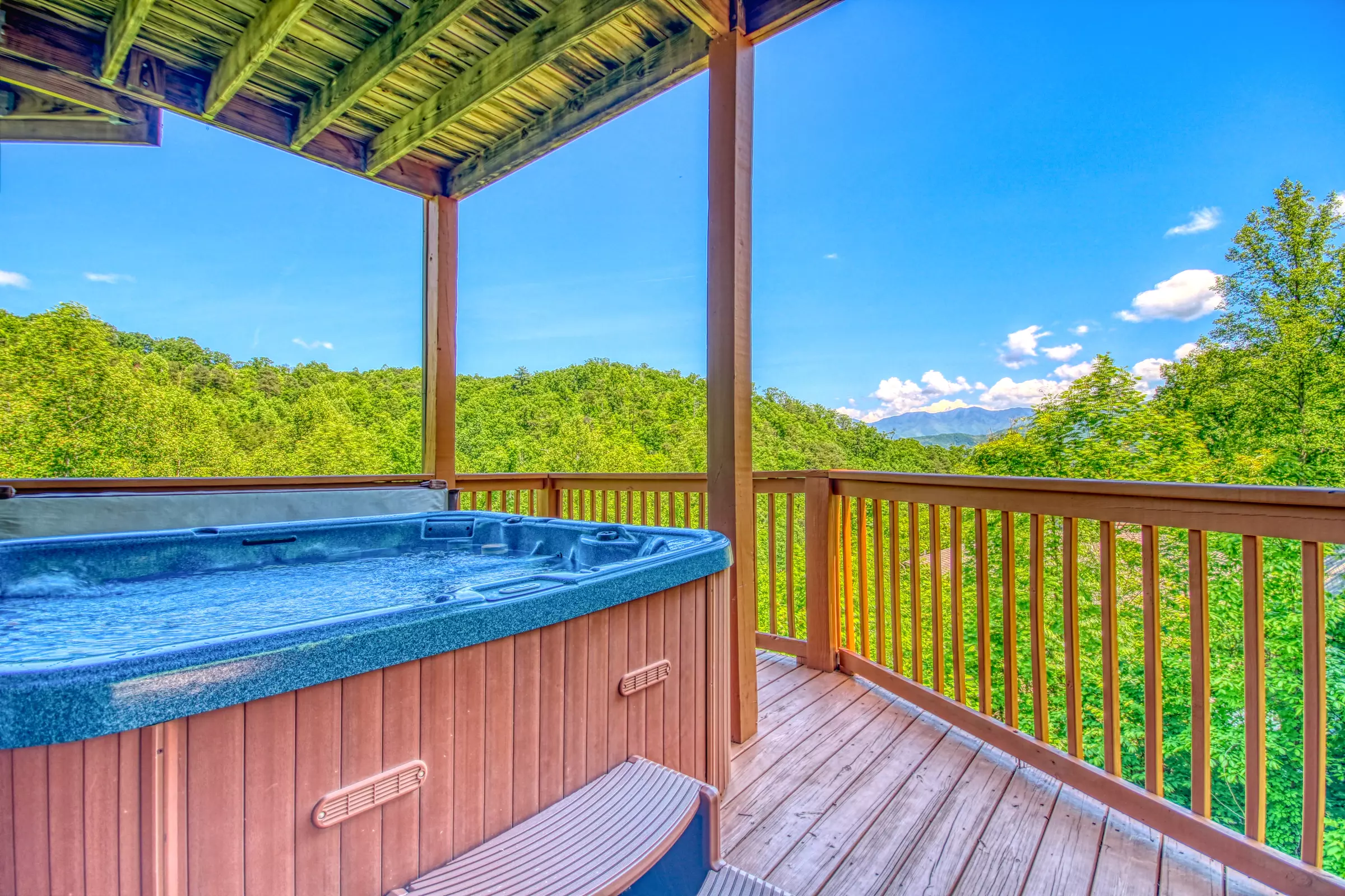 Gatlinburg Cabin Rental - Redneck Ritz #724 - 7 bedroom