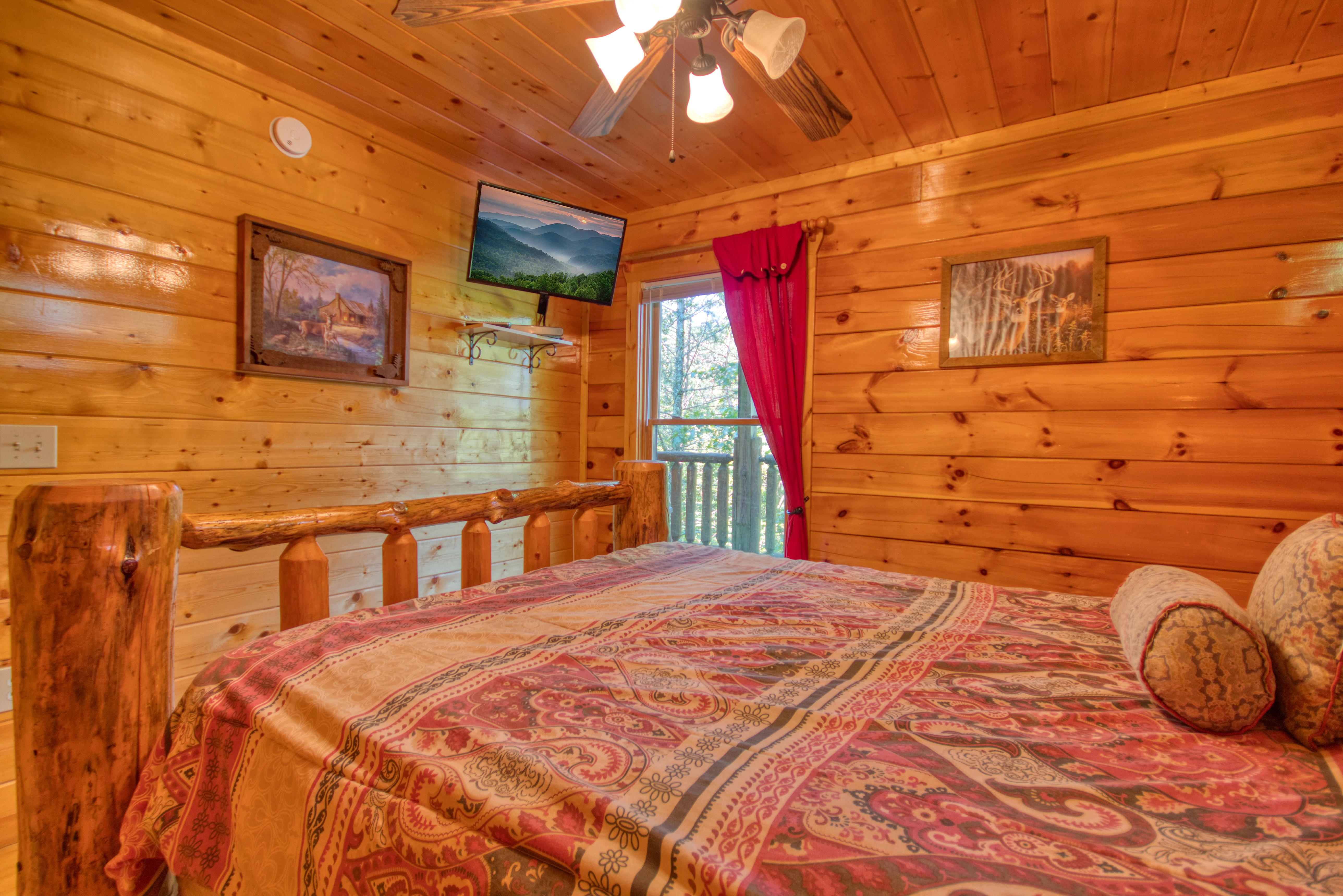 Sevierville Cabin Rental - A Mountain Paradise #295 - 2 bedroom