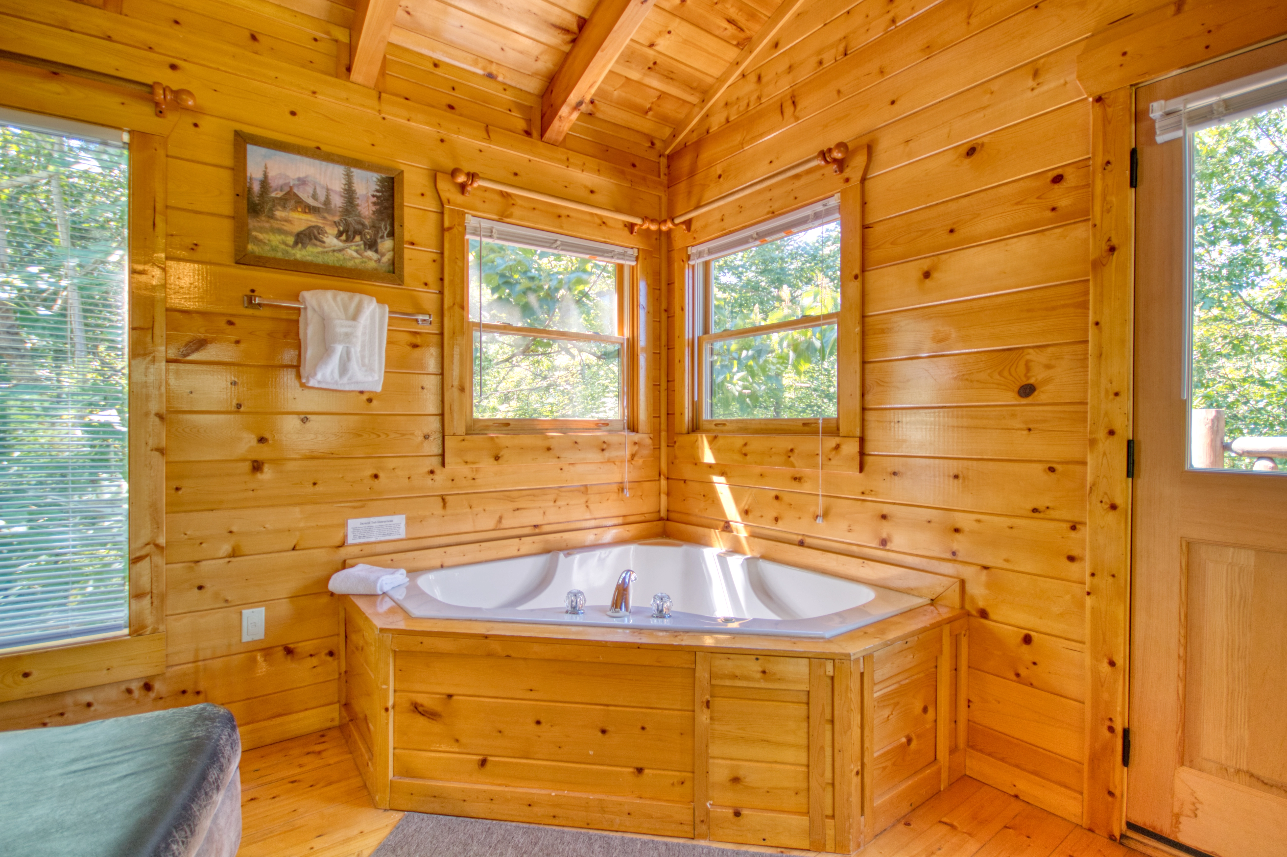 Sevierville Cabin Rental - A Mountain Paradise #295 - 2 bedroom