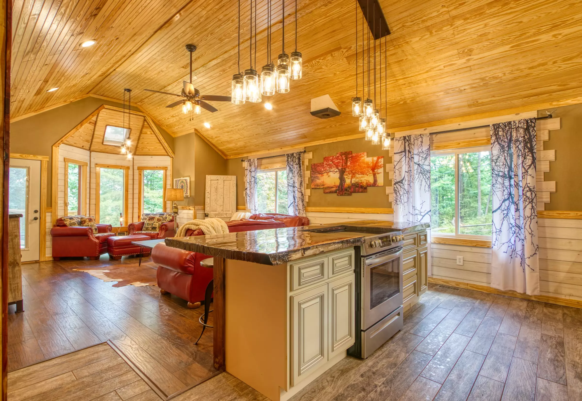 Sevierville Cabin Rental - Cedar Charm #316 - 3 bedroom