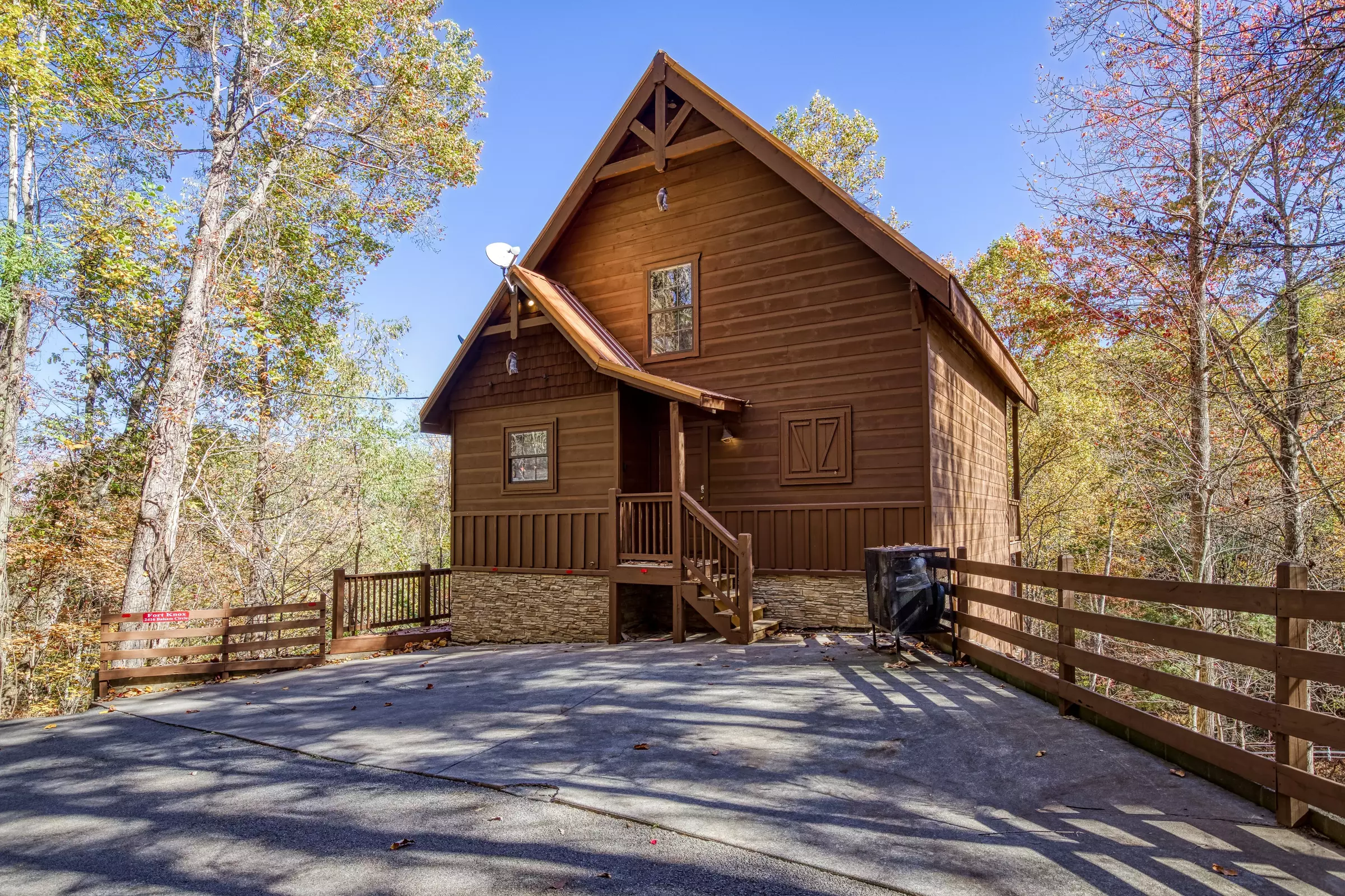 Sevierville Cabin Rental - Fort Knoxx #324 - 3 bedroom
