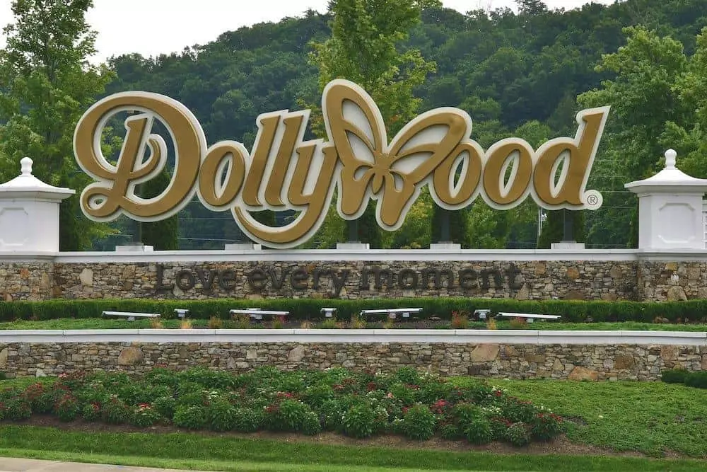 Dollywood Sign