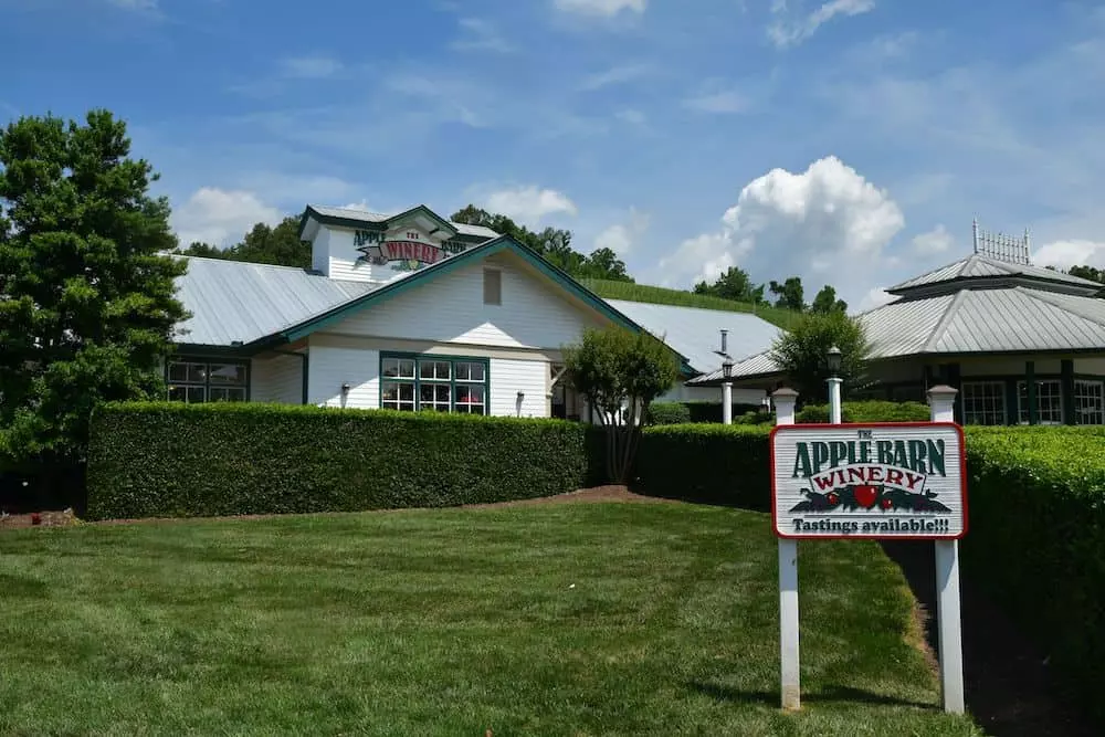 Apple Barn Winery in Sevierville