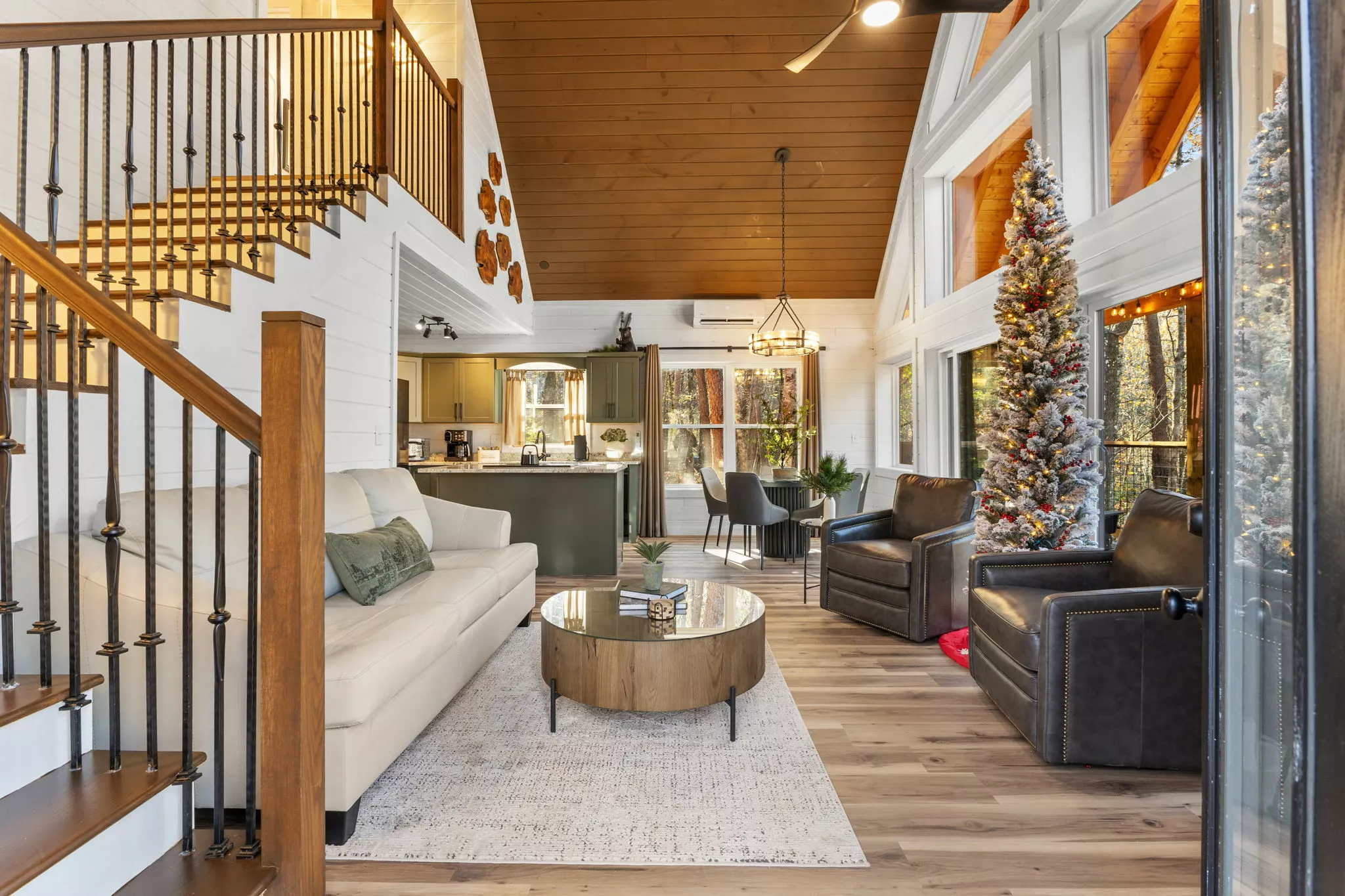 Sevierville Cabin Rental - Wildest Dreams #1425 - 2 bedroom