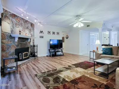 Property image, Exterior, of Bear Hug Hideaway #368