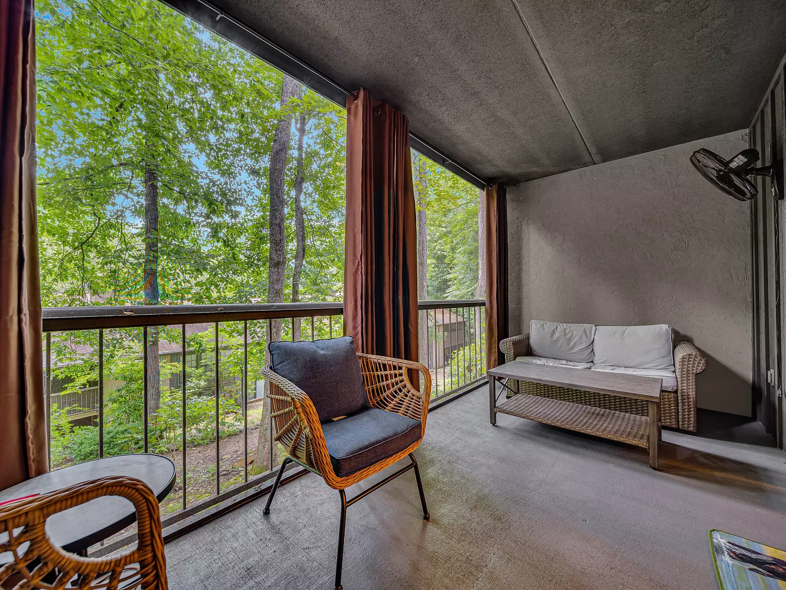 Property image, Exterior, of Bear Hug Hideaway #368