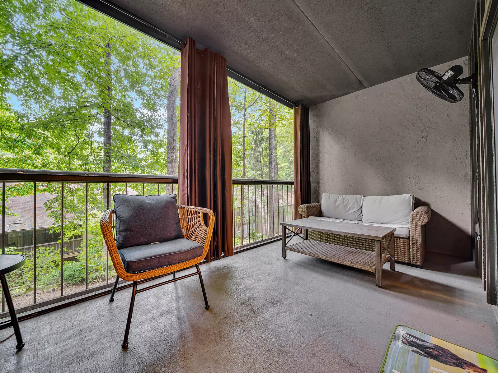 Property image, Exterior, of Bear Hug Hideaway #368