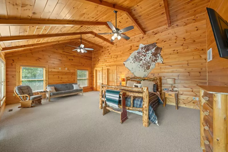 Property image, Exterior, of Three Little Bears Lodge #445