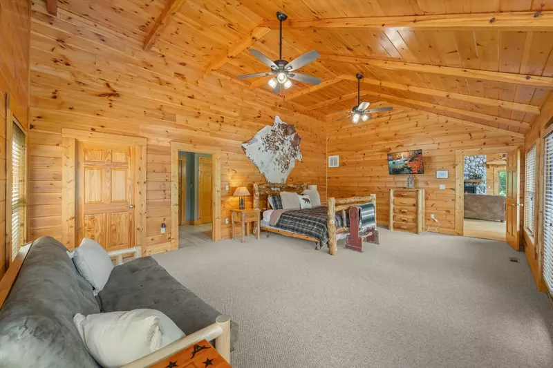 Property image, Exterior, of Three Little Bears Lodge #445