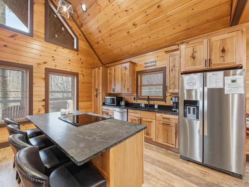 Property image, Exterior, of Falcon Crest #3104