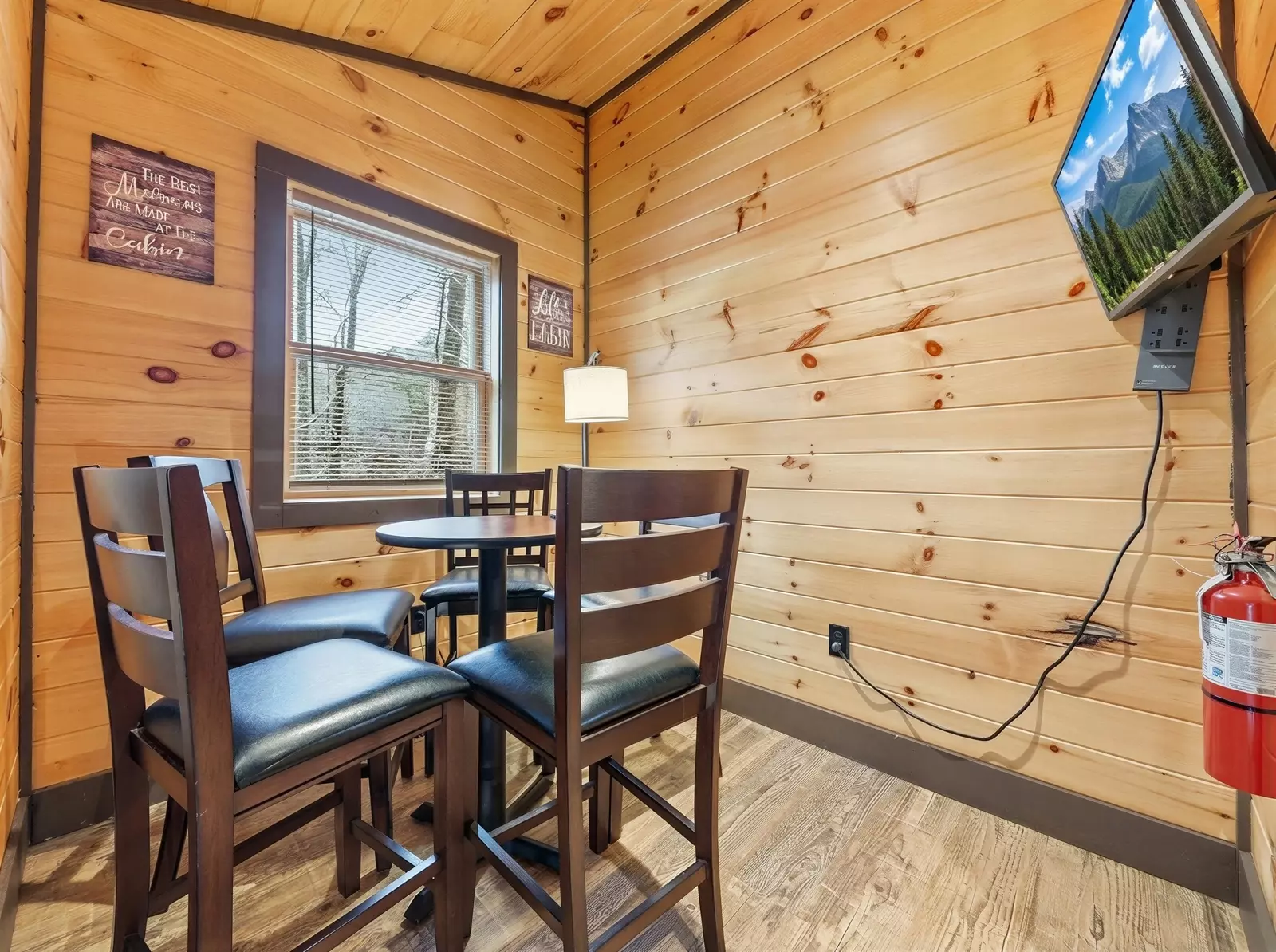 Property image, Exterior, of Falcon Crest #3104