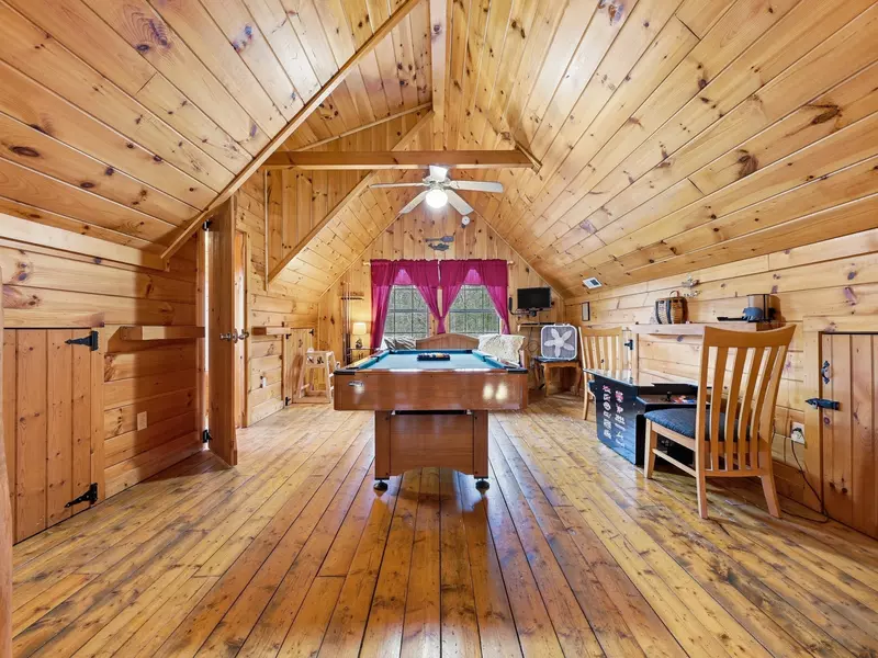 Property image, Exterior, of Wet Bear Paws #146