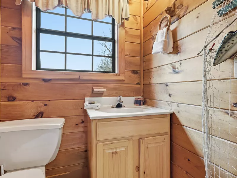 Property image, Exterior, of Wet Bear Paws #146