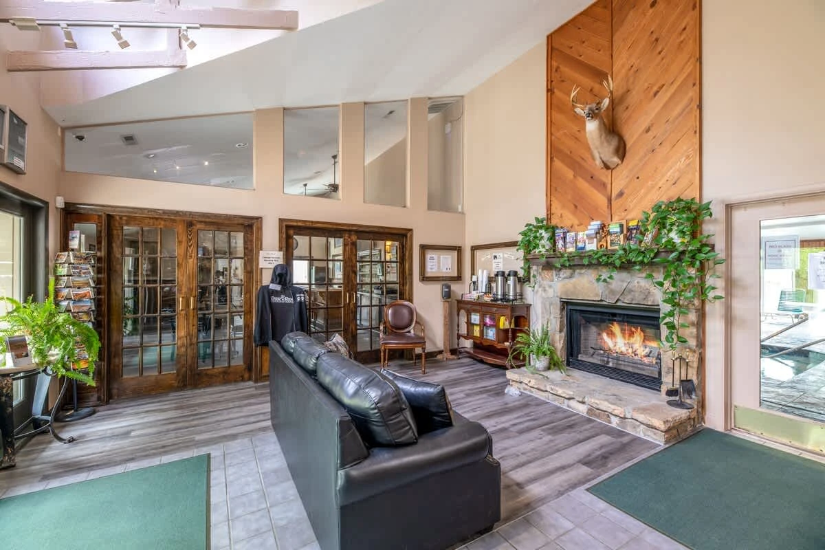 The lobby of Deer Ridge.