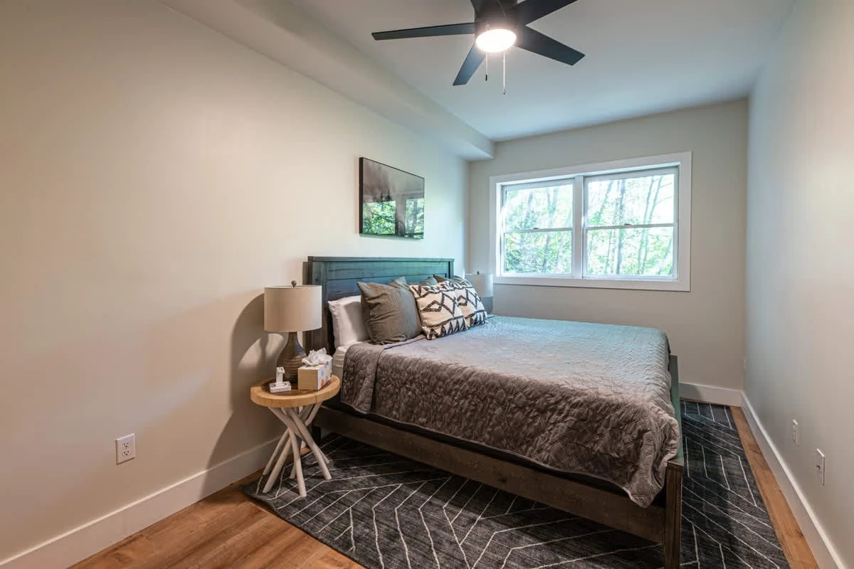 Second angle of bedroom.