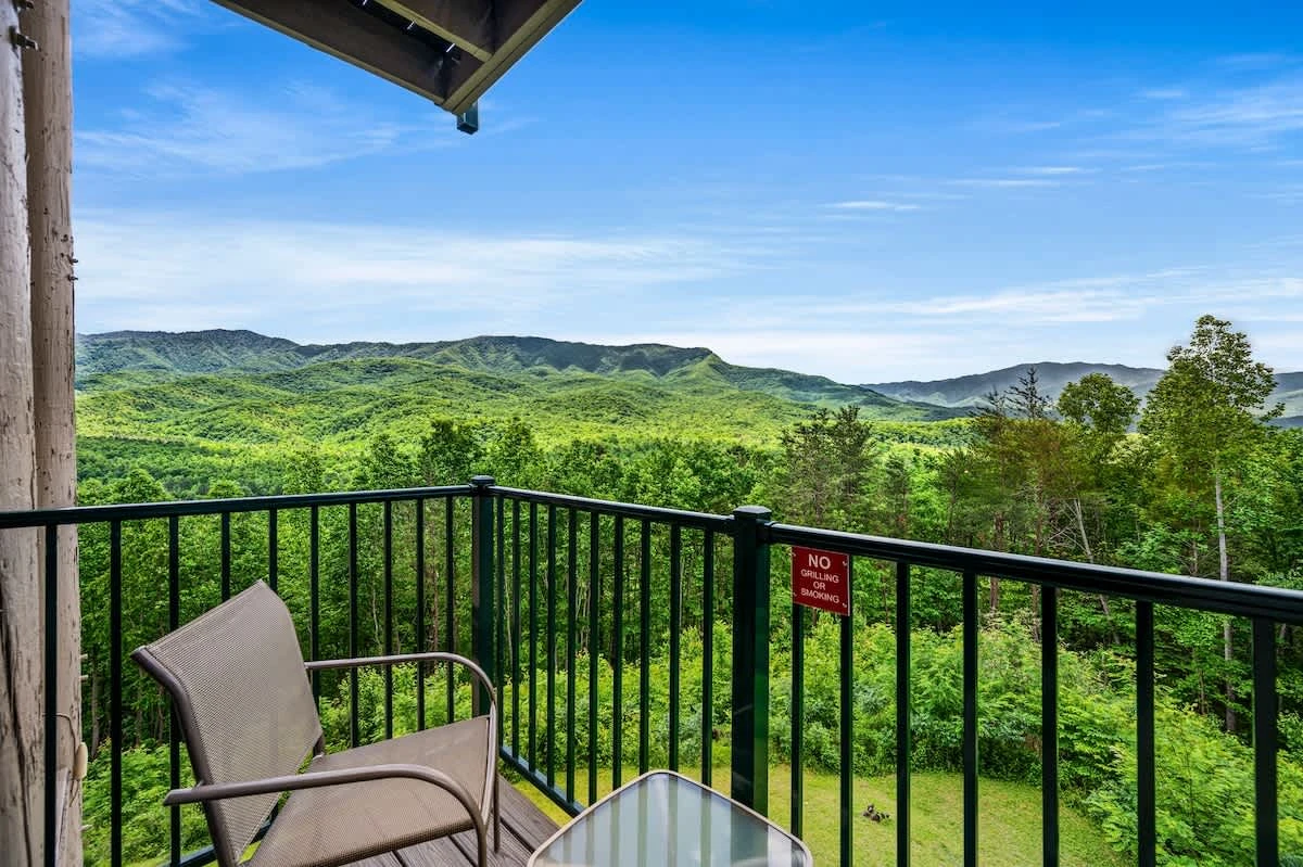 Peak View Paradise