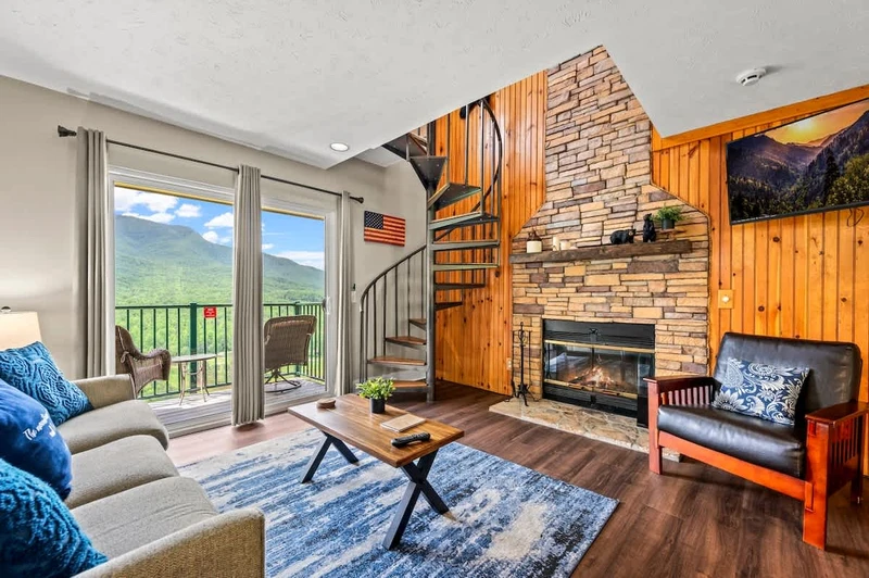 Smoky Hollow Getaway