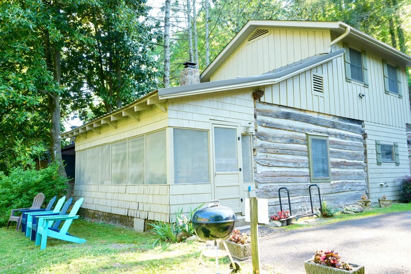 Property image, Exterior, of Granny's River Retreat #458
