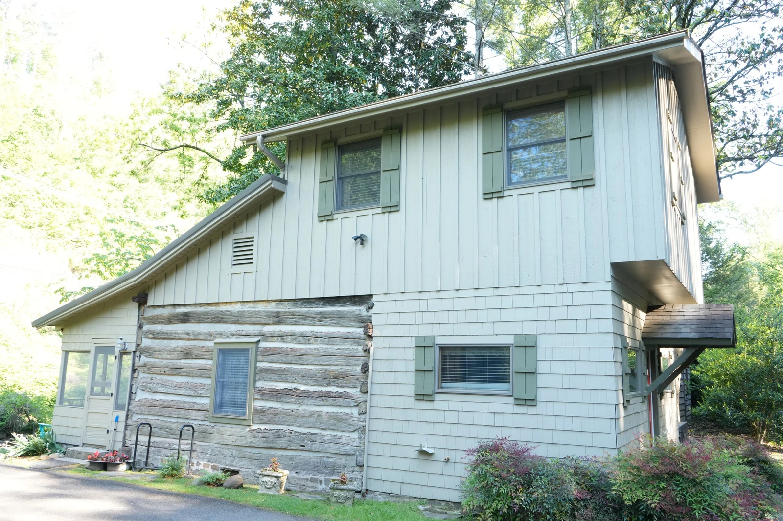 Property image, Exterior, of Granny's River Retreat #458