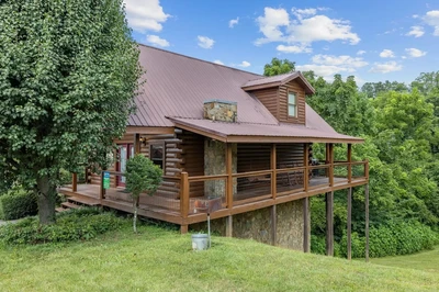 amazing grace is one of the top Gatlinburg cabins with a mountain view