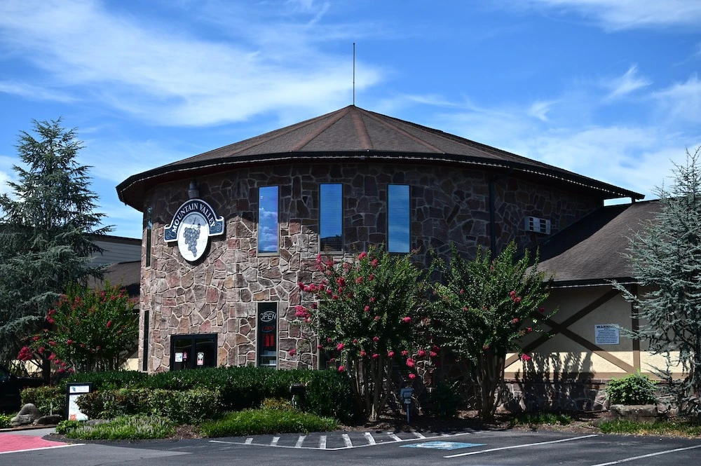 mountain valley winery pigeon forge