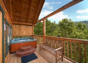 Buddy Bear cabins in Pigeon Forge with mountain view