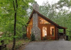 Afternoon Delight secluded cabin in Pigeon Forge Aunt Bug's