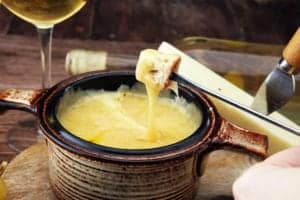 cheese-fondue-valentines-day