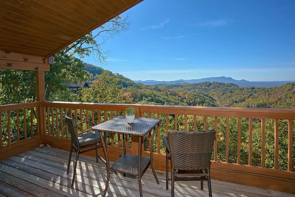 views from 1 bedroom cabin in smoky mountains