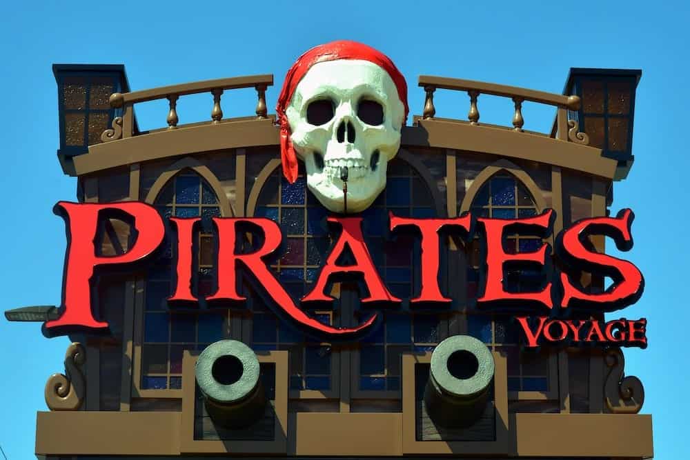pirates voyage in Pigeon Forge tn sign